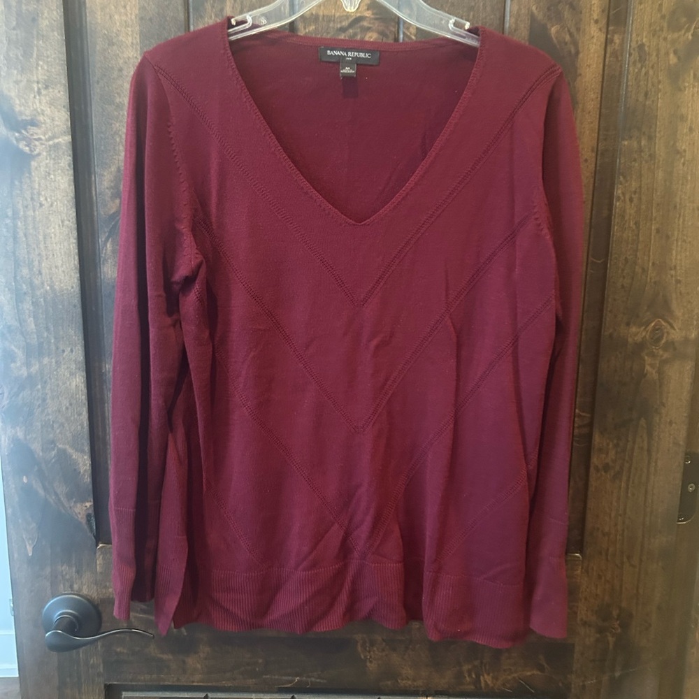 Banana Republic V-Neck Sweater in Deep Wine